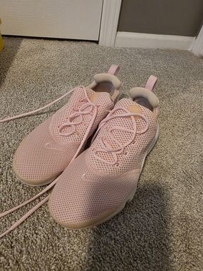 Nike Kids Pink Mesh Athletic Sneakers